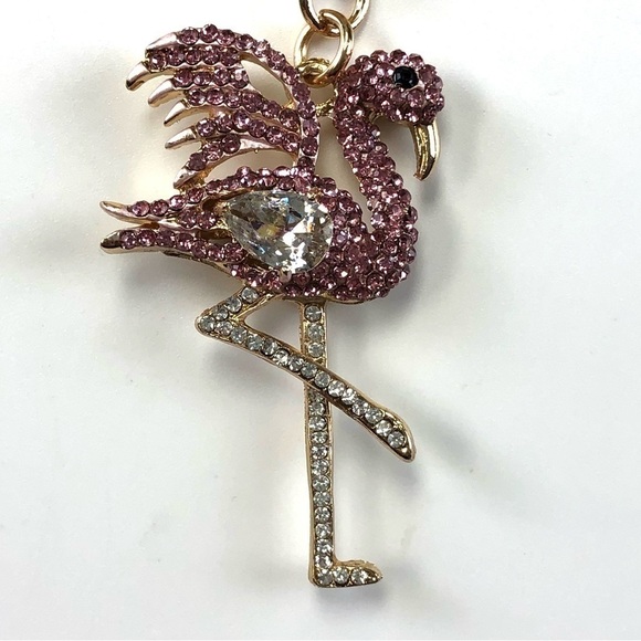 Pink flamingo crystal on gold keychain NEW - Picture 3 of 3